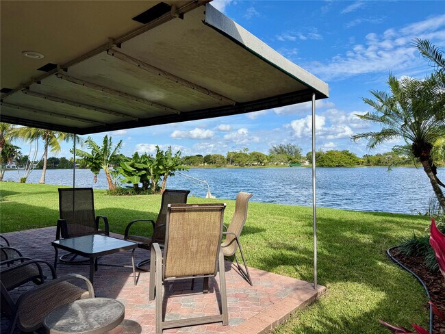 Building Photo - 1780 NW 39th Pl