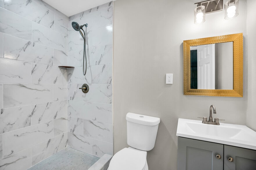 Building Photo - 125 Vandenburg Dr