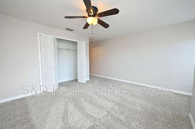 Building Photo - 5360 River Rock Rd
