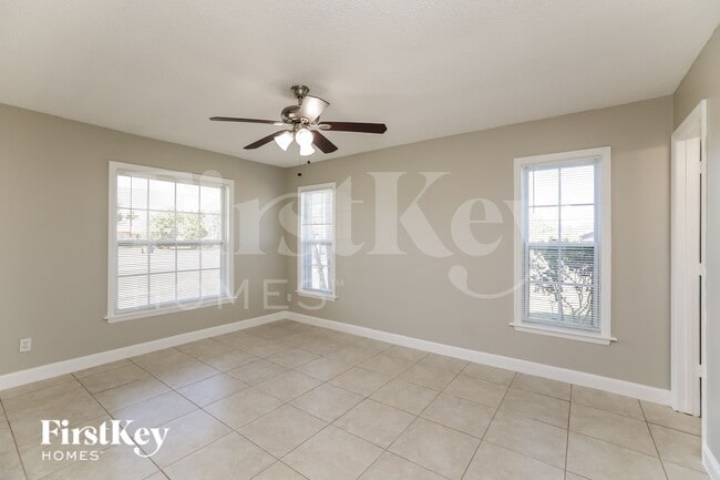 Building Photo - 112 Stafford Pl
