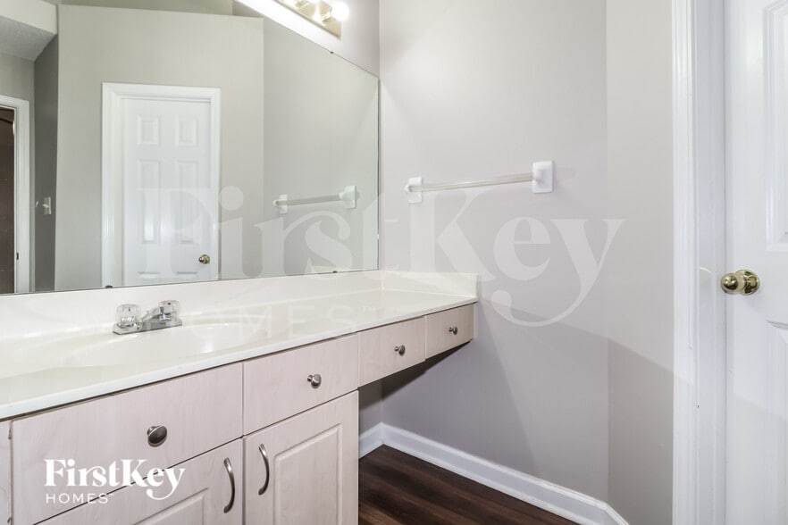 Building Photo - 865 Abbey Grove Ln