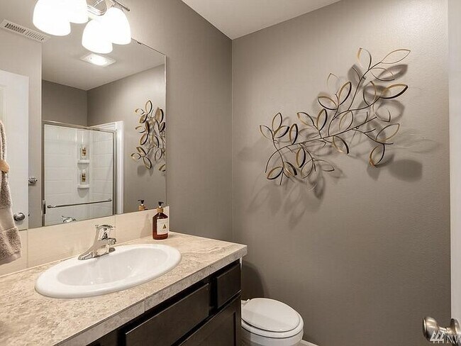 Building Photo - 18424 111th Ave E