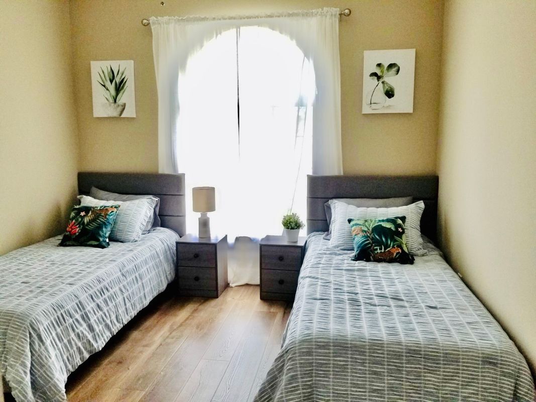 Building Photo - 257 Manor Rd