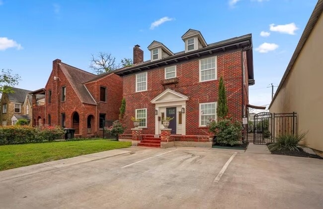 Building Photo - 1912 Arbor St