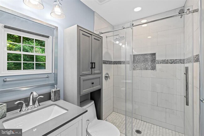 Building Photo - 6623 Tunlaw Ct
