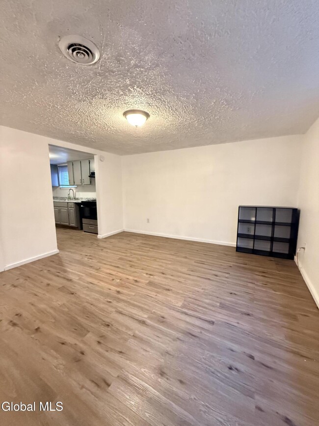 Building Photo - 1126 Broadway