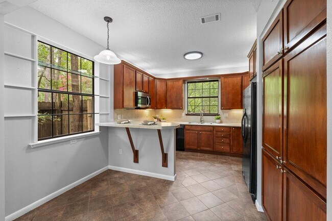 Building Photo - 66 Indian Clover Dr