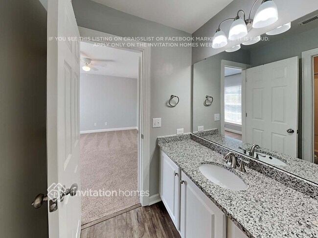 Building Photo - 6008 Lowergate Dr