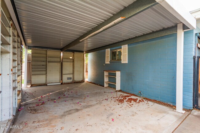 Building Photo - 7340 N 7th Ave