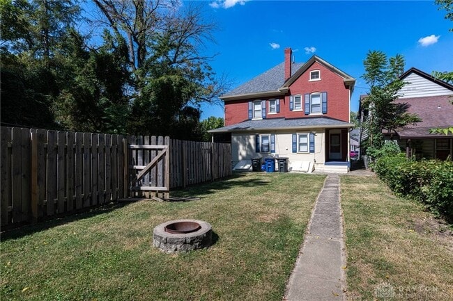 Building Photo - 558 Wyoming St