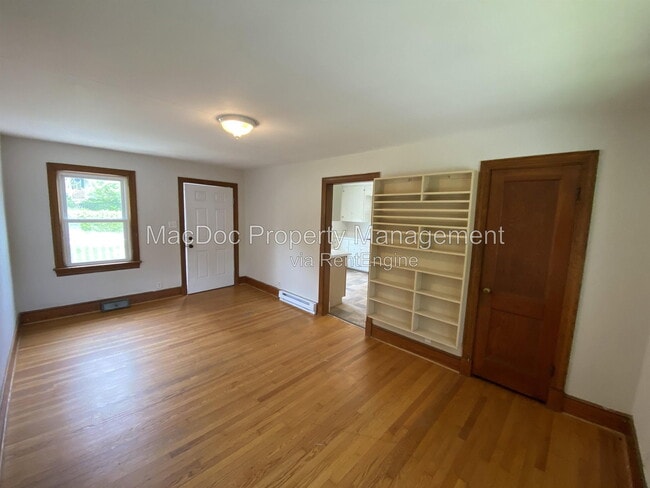 Building Photo - 181 Truslow Rd