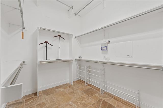 Building Photo - 5 Dominion Cir