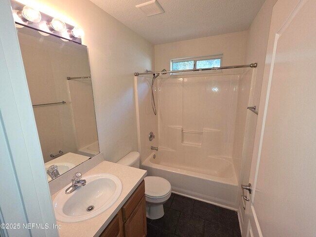 Building Photo - 1713 Austin Ln