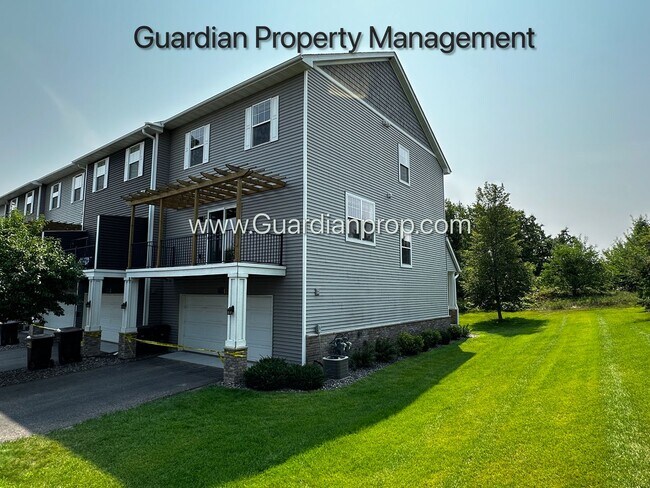Building Photo - 11920 Emery Village Dr N