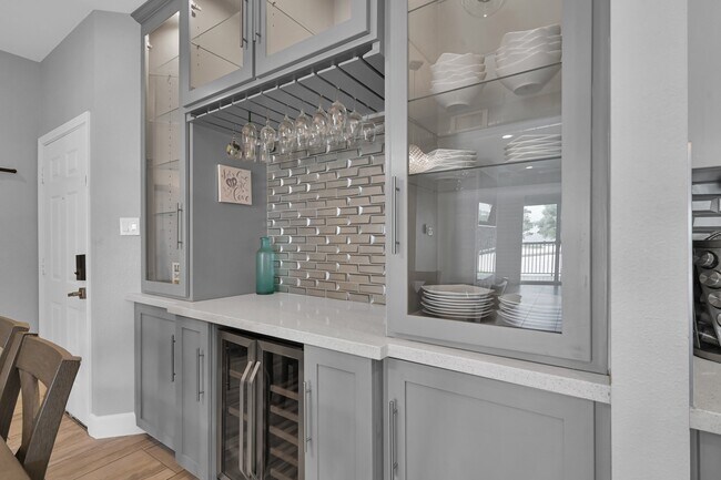 Building Photo - 12800 Melville Dr