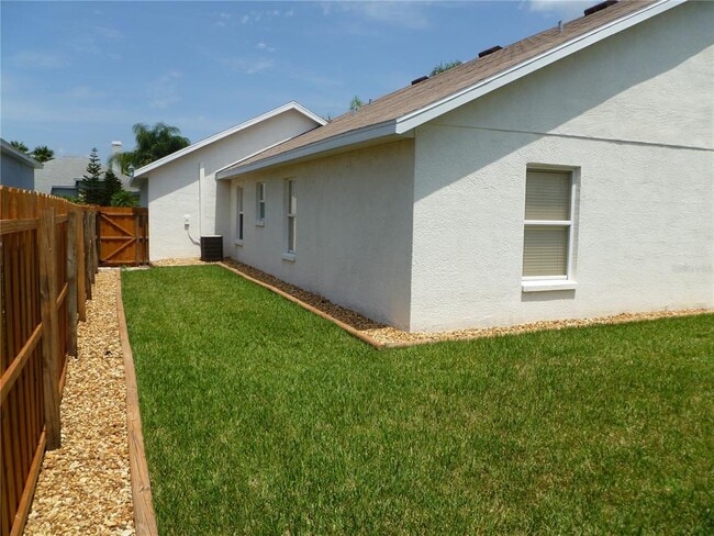 Building Photo - 6936 Cohasset Cir