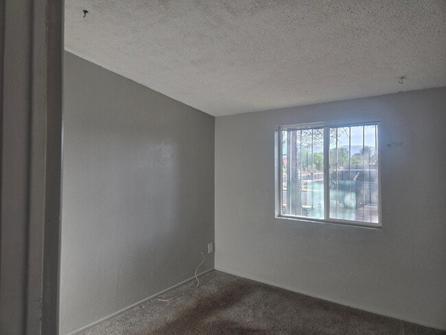 Building Photo - 3865 Redwing Pl