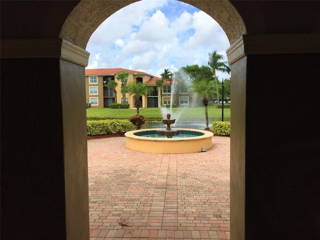 Building Photo - 15065 Michelangelo Blvd