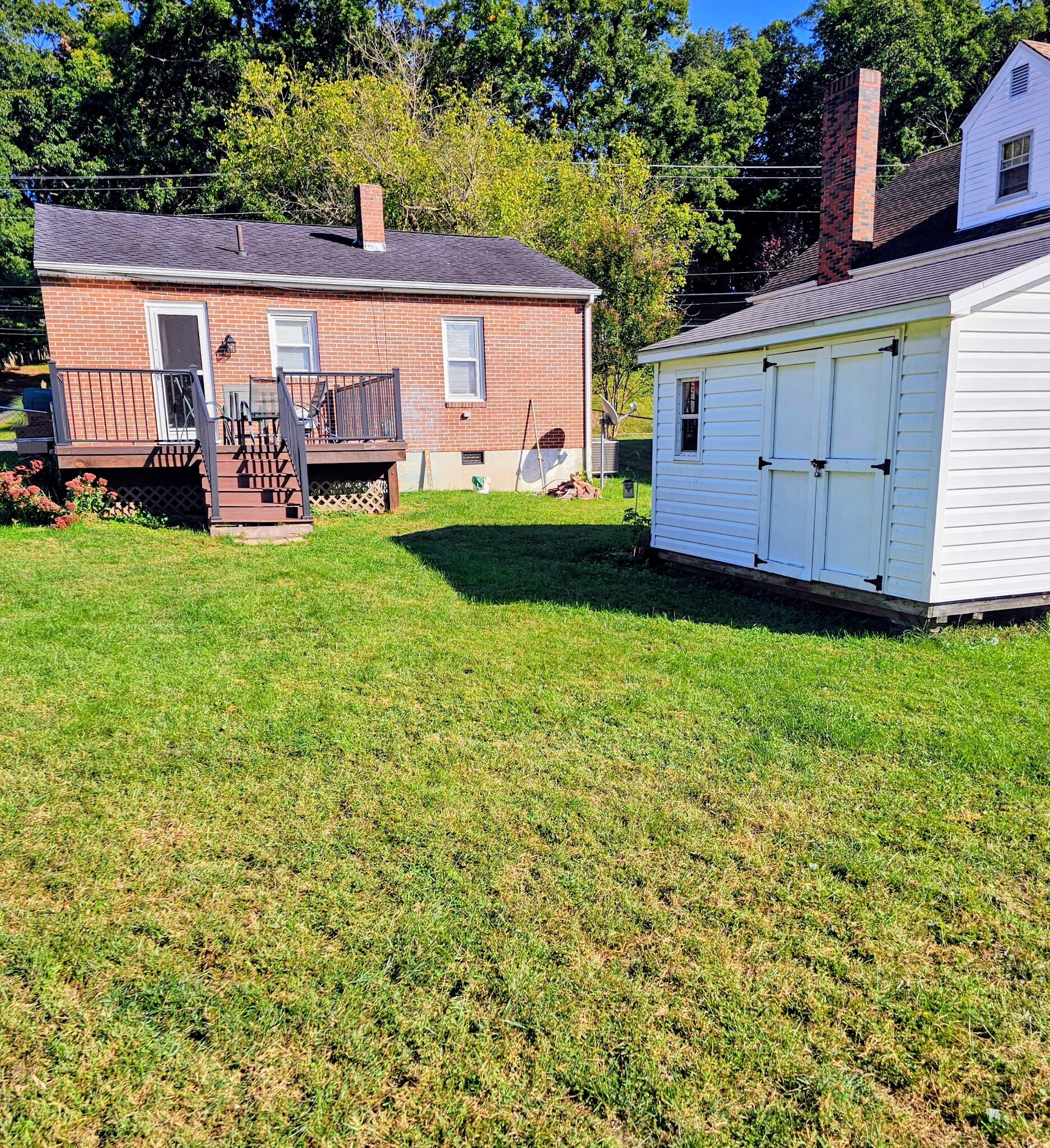 Building Photo - 309 Dalewood Ave