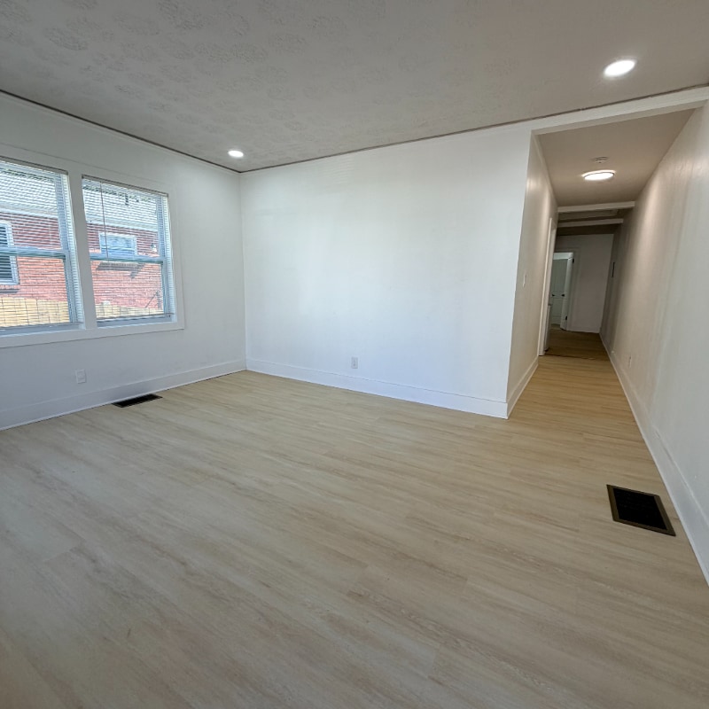 Building Photo - 1336 Sharon St NW