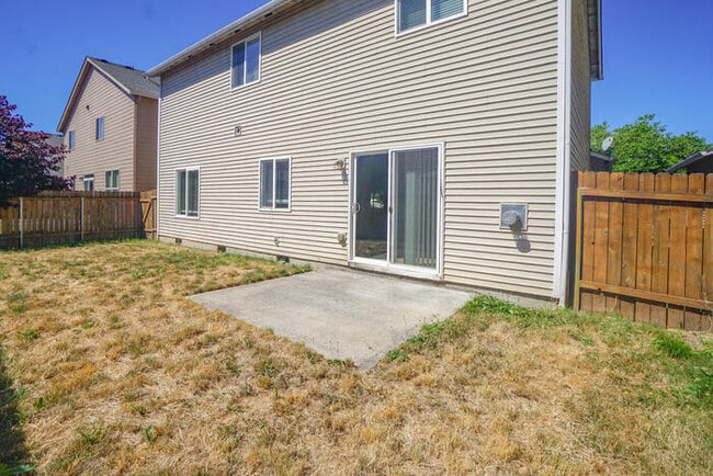 Building Photo - 5201 NE 128th Ave