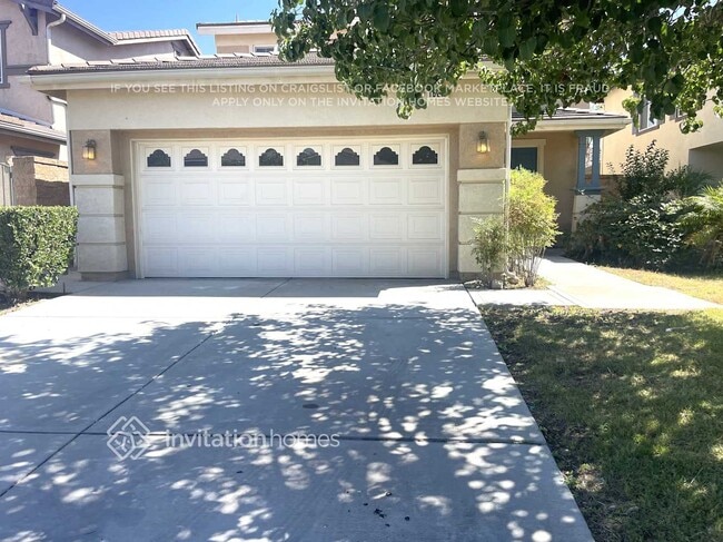 Building Photo - 16215 Los Coyotes St