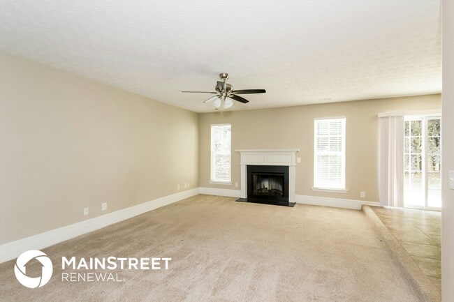Building Photo - 4526 Parkway Cir