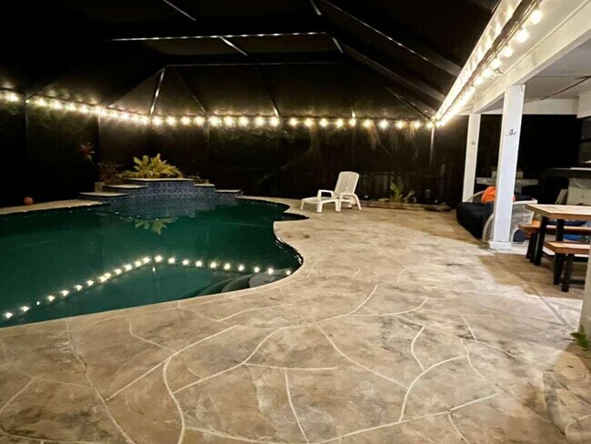 Building Photo - 12305 Sawgrass Ct