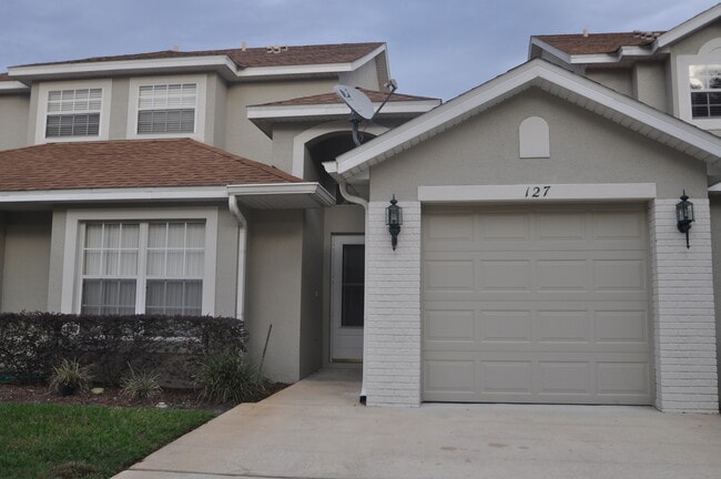 Primary Photo - LAKE MARY: 3/2.5 Townhome in Feathers Edge