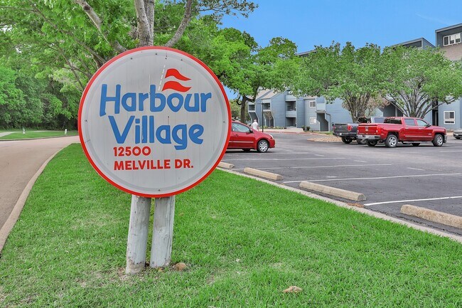 Building Photo - 12500 Melville Dr