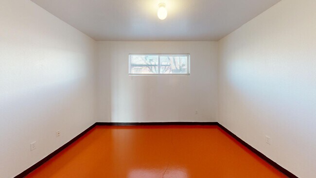 Building Photo - 3410 Vail Ave SE