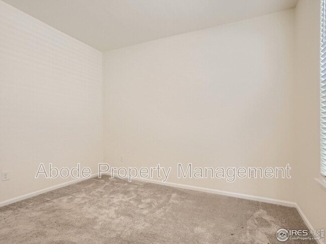 Building Photo - 451 Zeppelin Wy