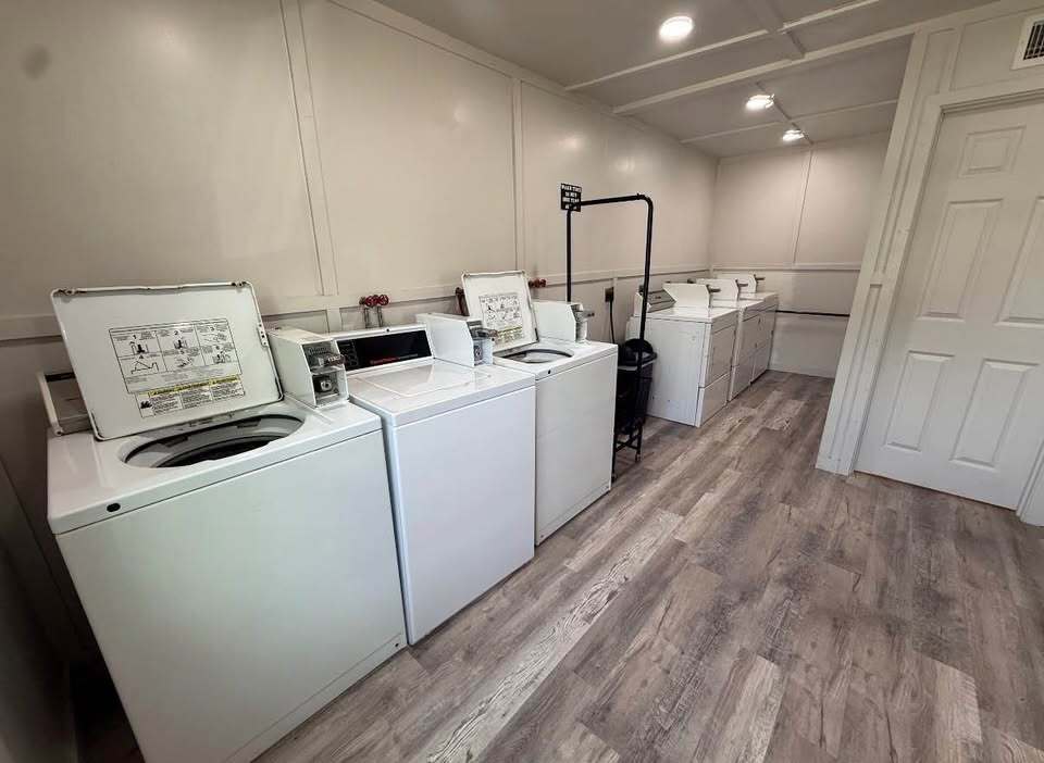 Laundry Facility - 7360 E Highway 190