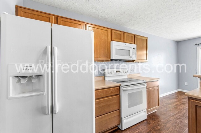 Building Photo - 7217 Burlat Ln