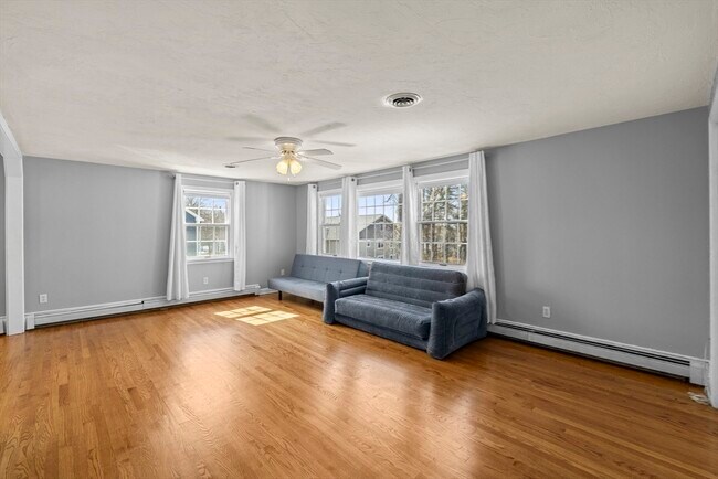 Building Photo - 38 Roosevelt St