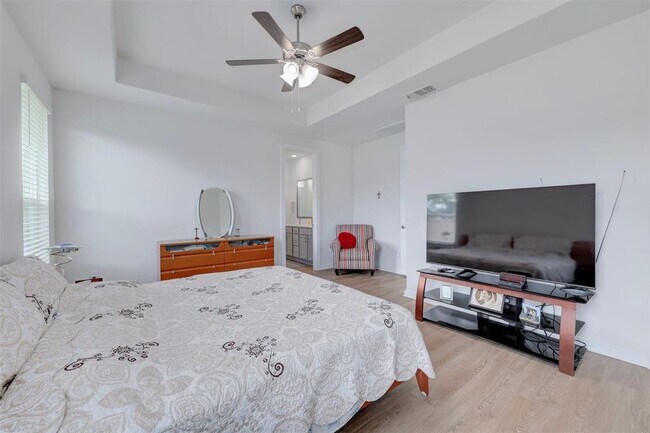 Building Photo - 2041 Centerline Ln