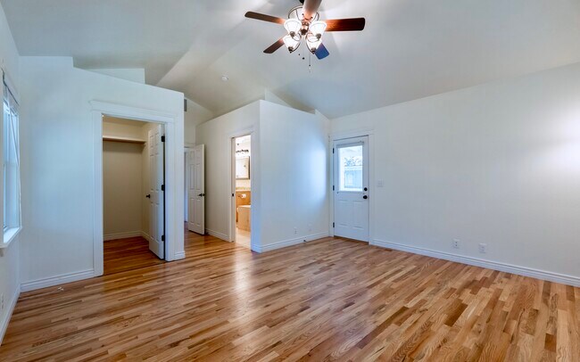 Building Photo - 1805 N 15th St