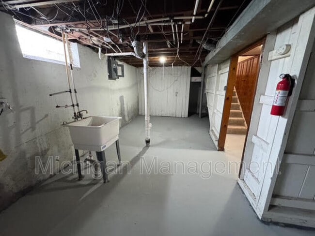 Building Photo - 26431 Monticello St