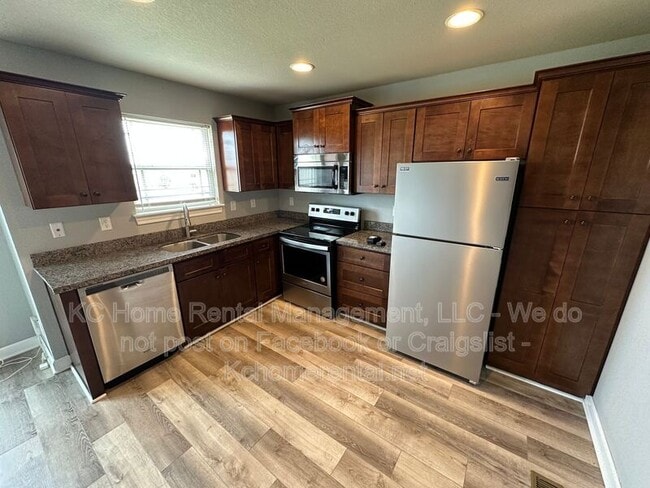 Building Photo - 10540 Kane Dr