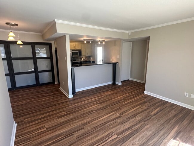 Building Photo - 2BD/2BA Condo located on the Germantown/Memphis Line!
