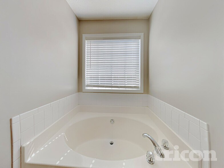 Building Photo - 1417 Stream Walk