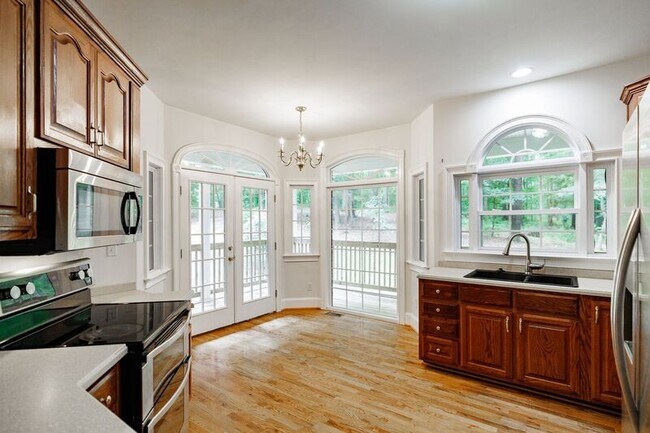 Building Photo - 580 Wolf Creek Trail