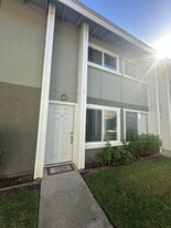 Building Photo - 443 E Park Ave