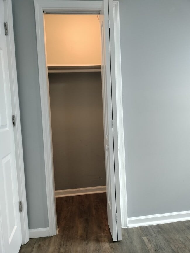 Building Photo - 6601 S Green St