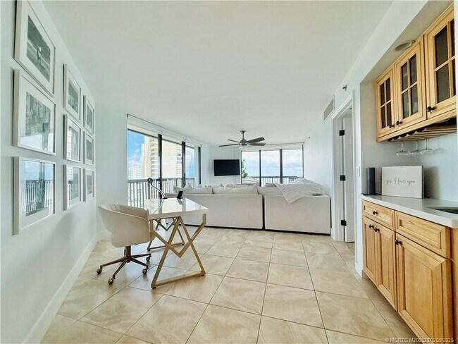Building Photo - 8800 S Ocean Dr
