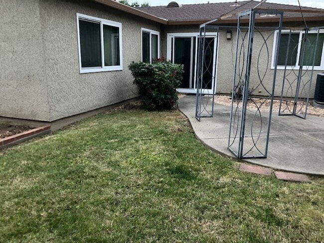 Building Photo - 55+ Adult Gated Community