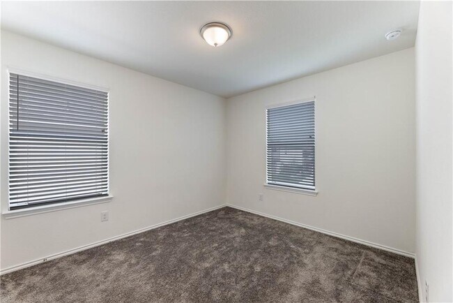 Building Photo - 316 Los Cobos Ln