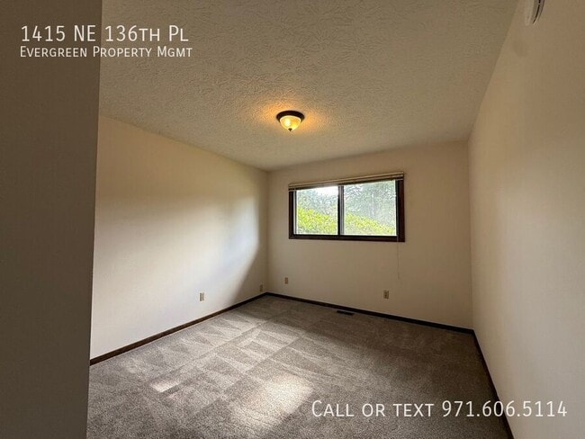 Building Photo - 1415 NE 136th Pl
