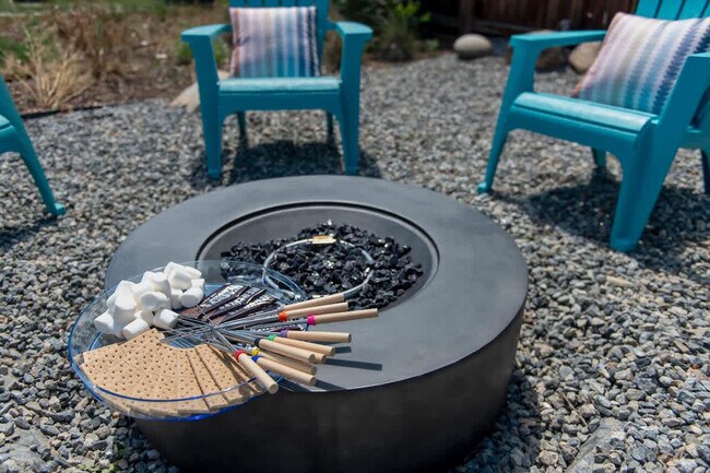 Building Photo - 4845 W 73rd Ave