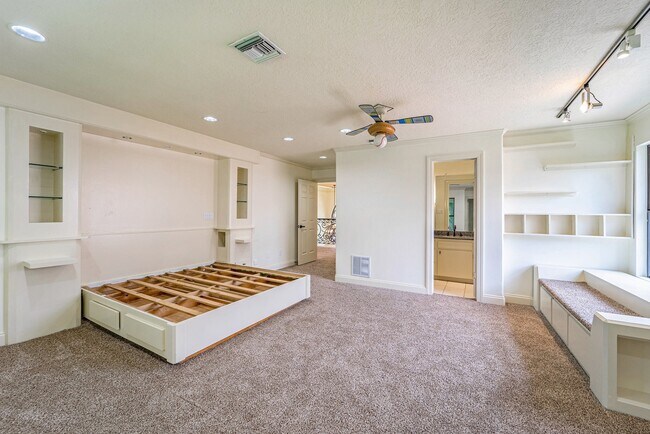 Building Photo - 1743 Randons Point Dr